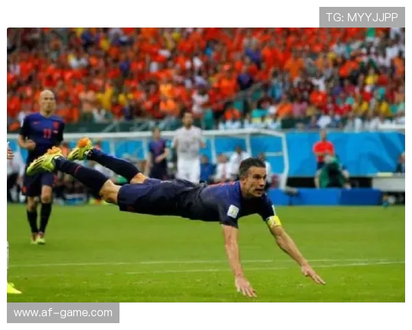 范佩西:荷兰锋线传奇的黄金左脚时代