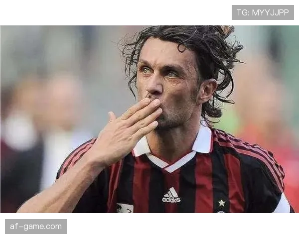 马尔蒂尼式边后卫的复兴:重新定义现代足球防线的艺术与战术价值 马尔蒂尼式边后卫的复兴:重新定义现代足球防线的艺术与战术价值