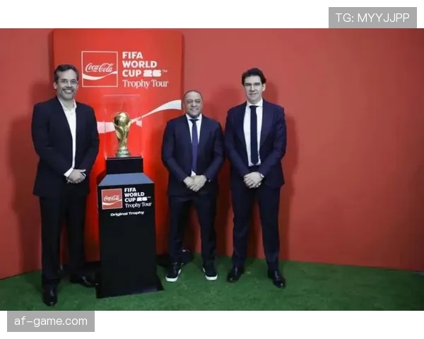 欧洲杯奖杯巡游 欧洲杯奖杯巡游